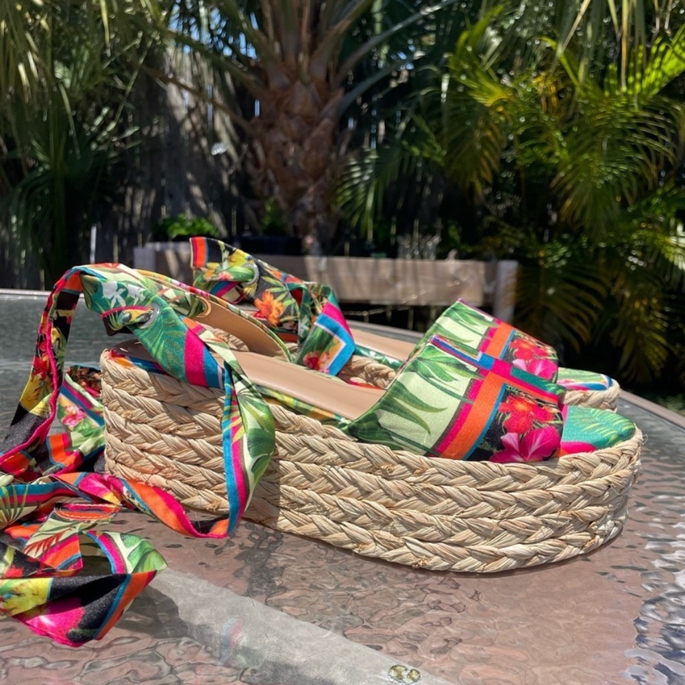 INC Fletcher Tropical Lace Up Wedge Sandal Size 9M